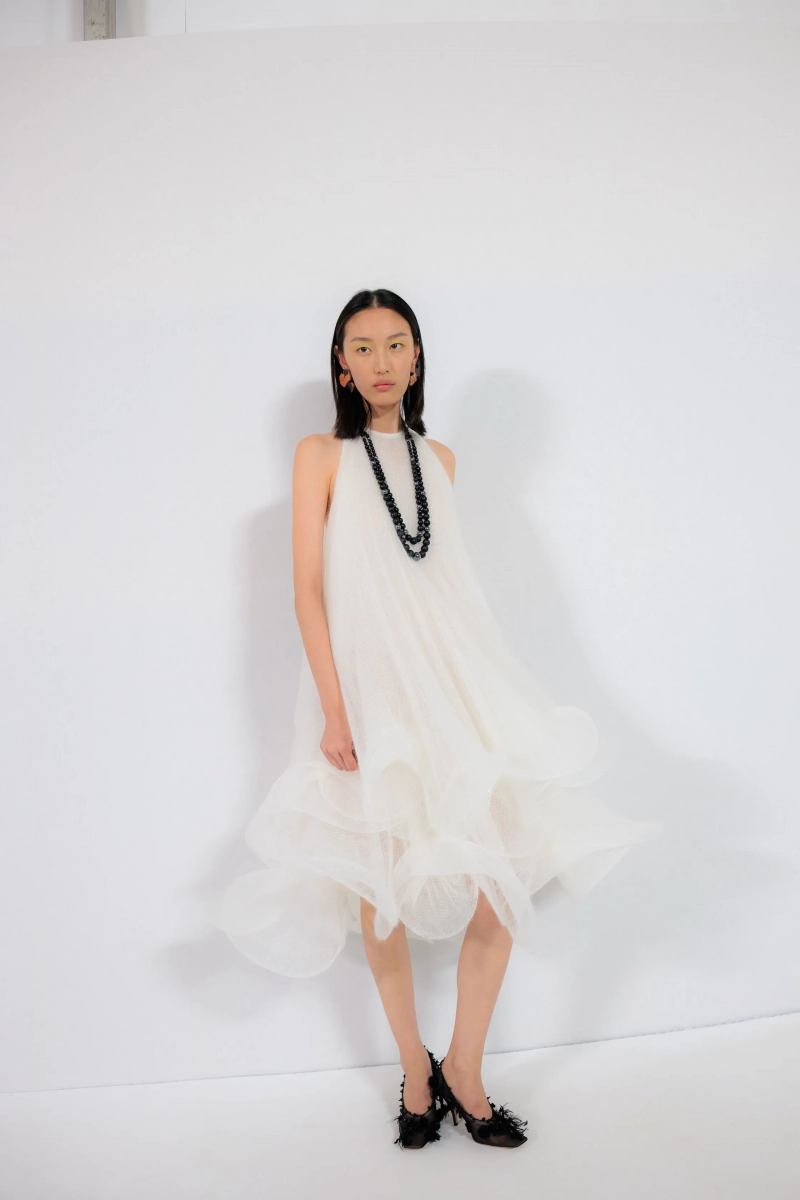 dior_pariscouturess27_backstage_acielle_29.webp