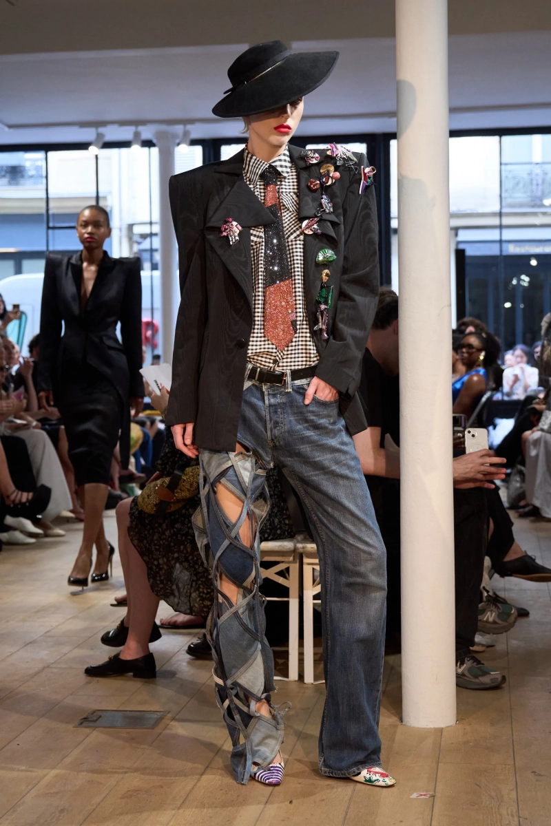 00014-ronald-van-der-kemp-fall-2026-couture-credit-gorunway.webp