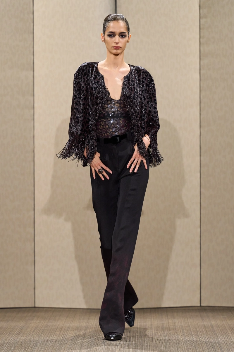 00011-armani-prive-fall-2026-couture-credit-gorunway.webp
