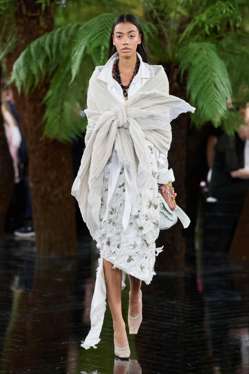 00037-christian-dior-fall-2026-couture-credit-gorunway.webp