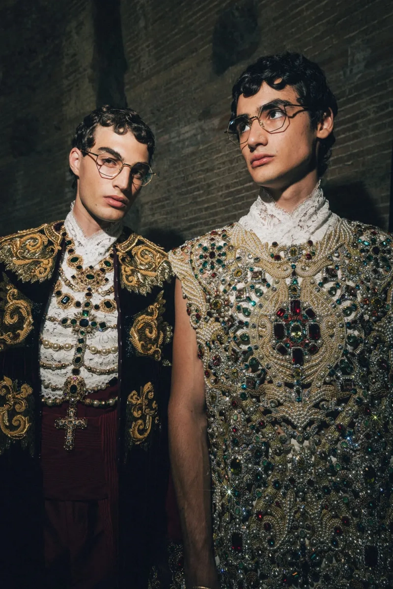 Dolce-Gabbana-Alta-Sartoria-2025-Rome-Backstage-Runway-Magazine-10.webp