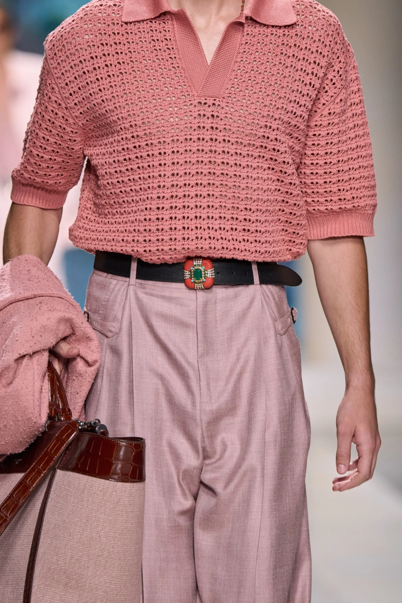 00157-dolce-and-gabbana-spring-2027-menswear-details-credit-gorunway.webp