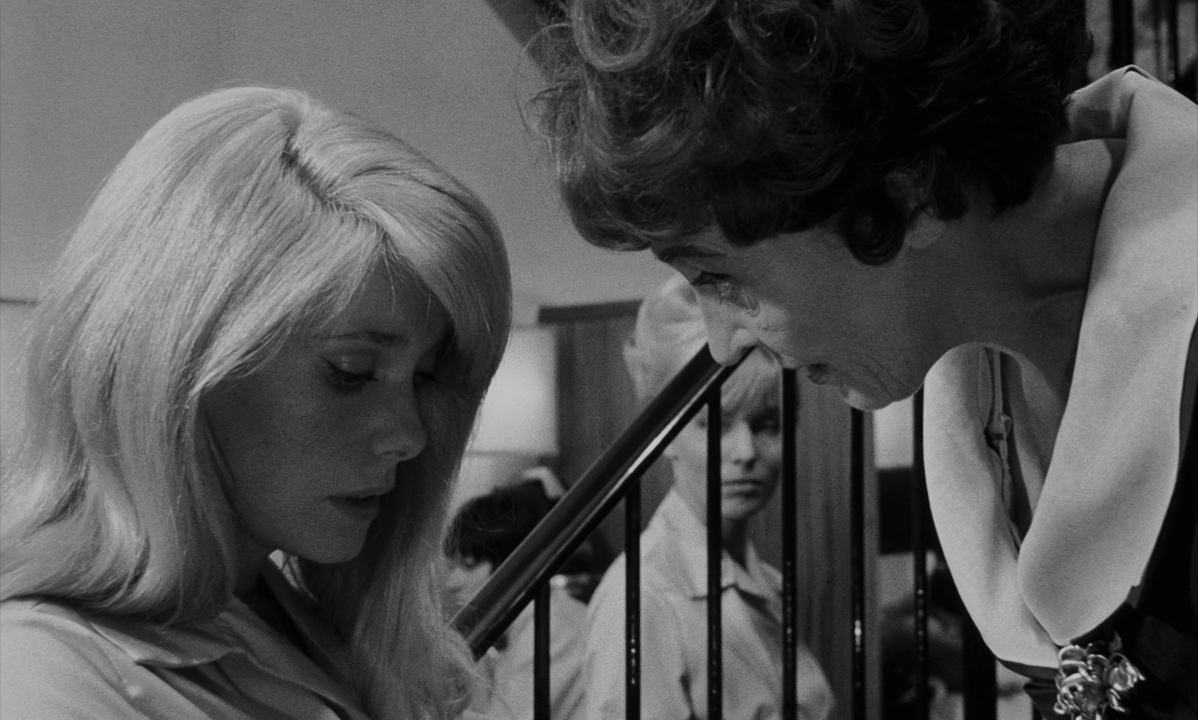 Отвращение.1965.BDRip 720p msltel.mkv_snapshot_00.56.27.926.jpg