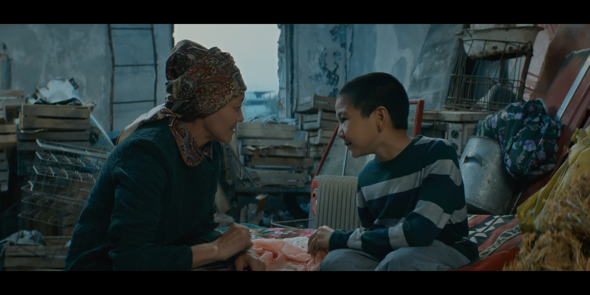 Suleiman.Mountain.2017.WEB-DL.1080p.mkv_snapshot_00.06.14.736.png