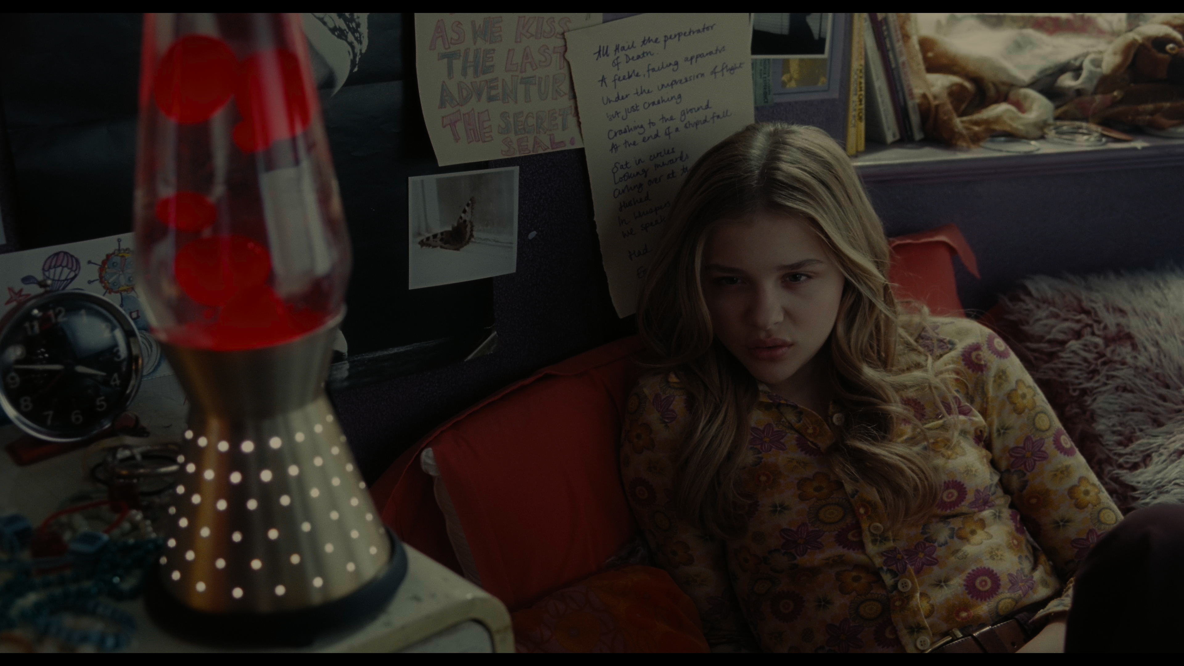 Dark Shadows.2012.2160p.UHD.BluRay.Remux.DV.P7.HDR.TORRNADO.mkv_snapshot_00.56.13.662.png