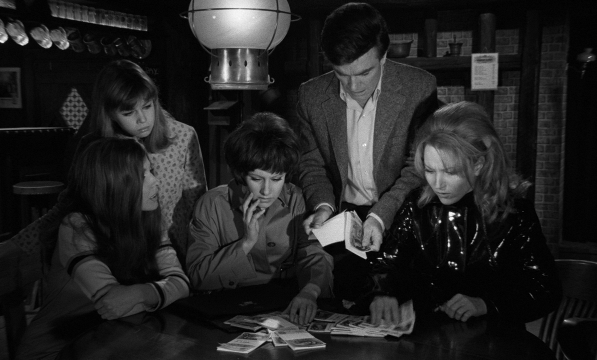 Придорожный отель жестоких куколок.1967.Uncut.BDRip 720p msltel.mkv_snapshot_01.15.29.332.jpg