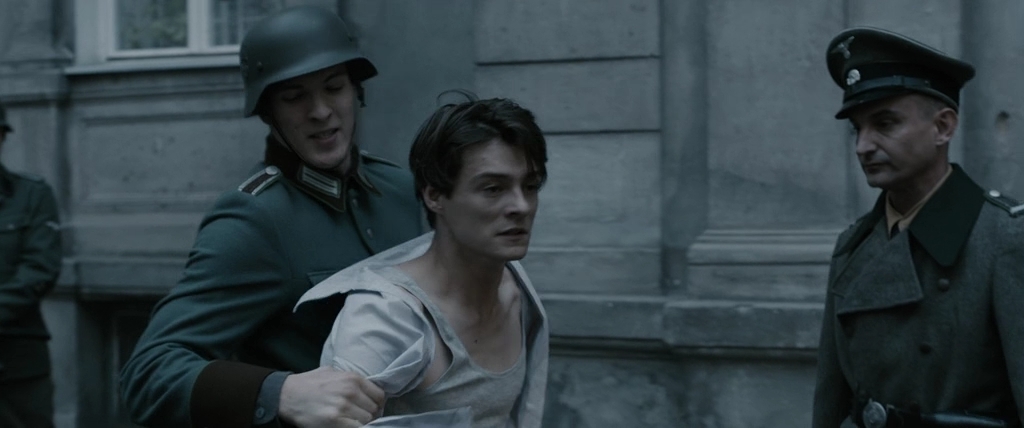 Камни на шанец.2014.BDRip AVC msltel.mkv_snapshot_00.36.21.672.jpg