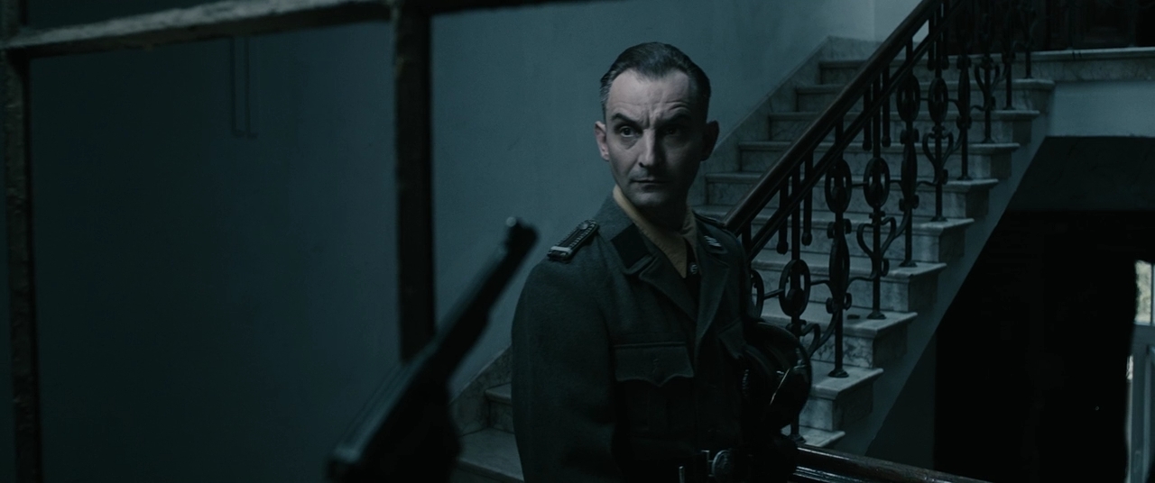 Камни на шанец.2014.BDRip 720p msltel.mkv_snapshot_01.41.44.361.jpg