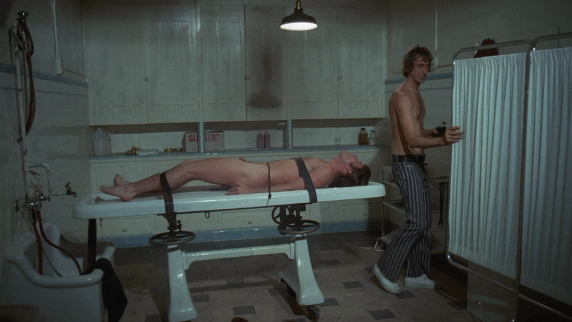 Love.Me.Deadly.1972.BDRip.1080p.mkv_20260907_010405.808.png