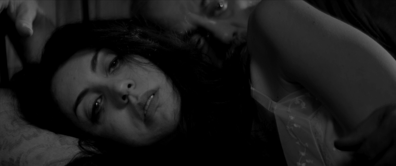 Девушка возвращается одна ночью домой.2014.BDRip 720p msltel.mkv_snapshot_01.20.56.463.jpg