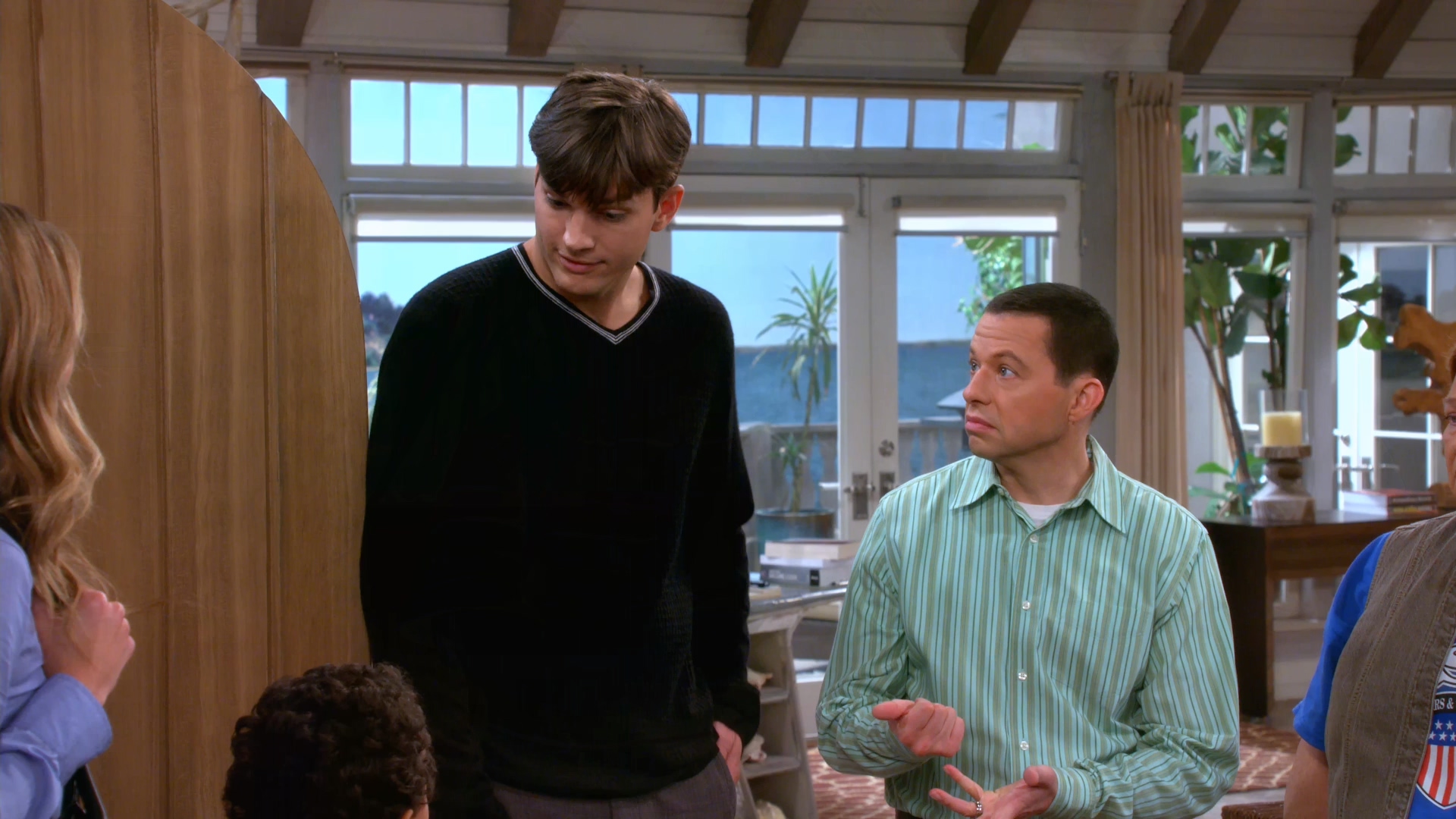 Two.and.a.Half.Men.S12E05.Oontz.Oontz.Oontz.1080p.AMZN.WEB-DL.Rus.Eng_TeamHD.mkv_20260914_160053.351.jpg