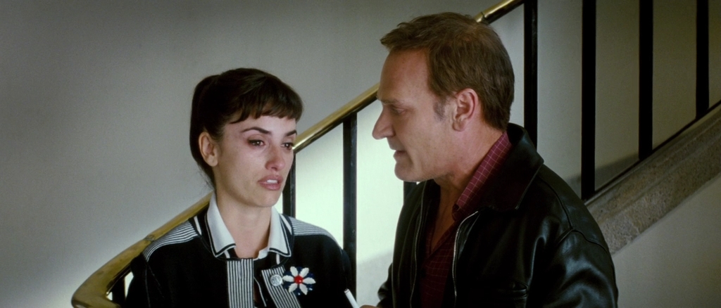 Разомкнутые объятия.2009.BDRip AVC msltel.mkv_snapshot_01.00.54.977.jpg