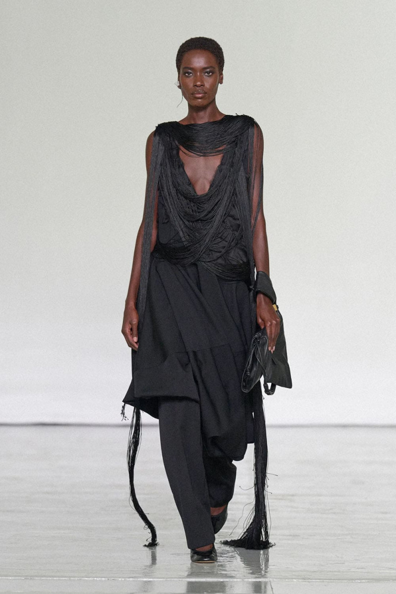 Bottega-Veneta-Spring-Summer-2027-Runway-Magazine-60.jpg