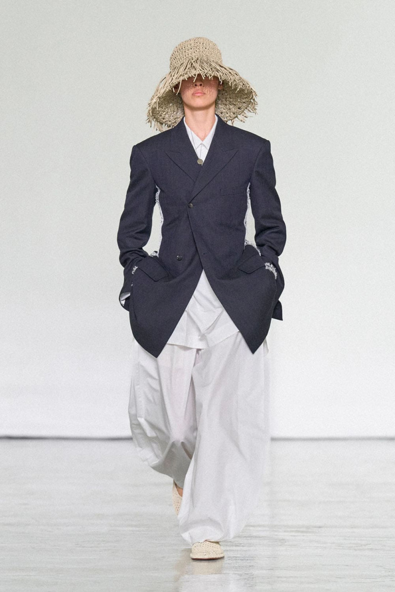 Bottega-Veneta-Spring-Summer-2027-Runway-Magazine-3.jpg