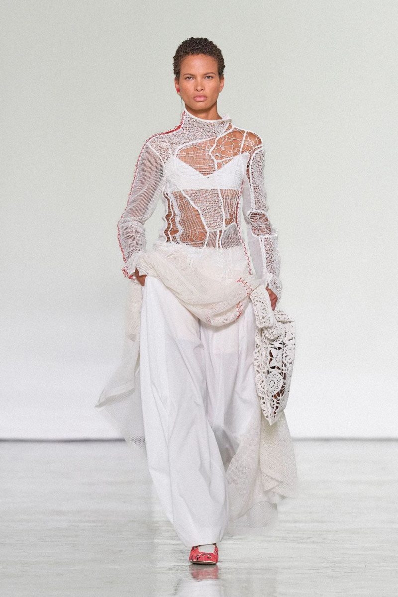 Bottega-Veneta-Spring-Summer-2027-Runway-Magazine-37.jpg
