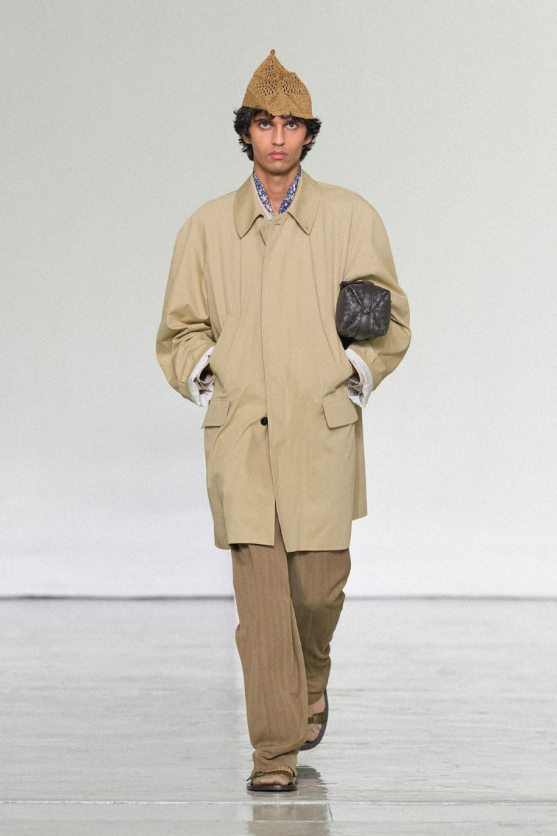 Bottega-Veneta-Spring-Summer-2027-Runway-Magazine-25.jpg