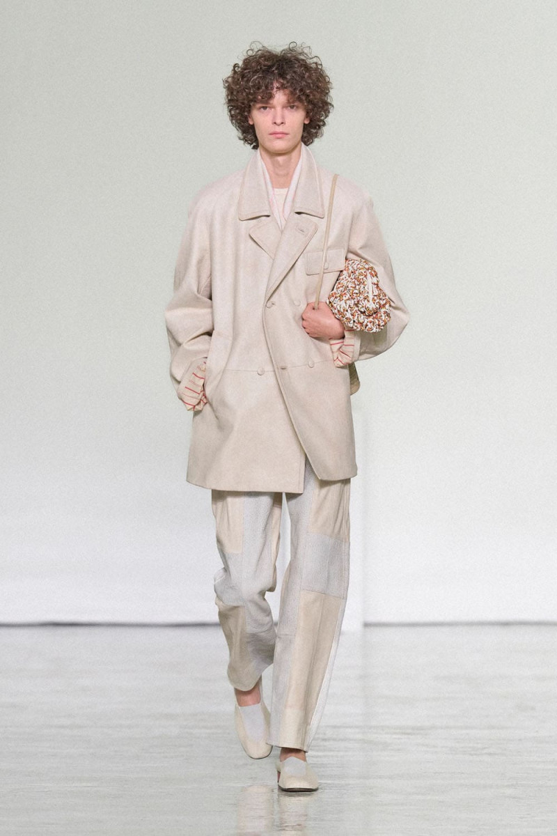 Bottega-Veneta-Spring-Summer-2027-Runway-Magazine-41.jpg