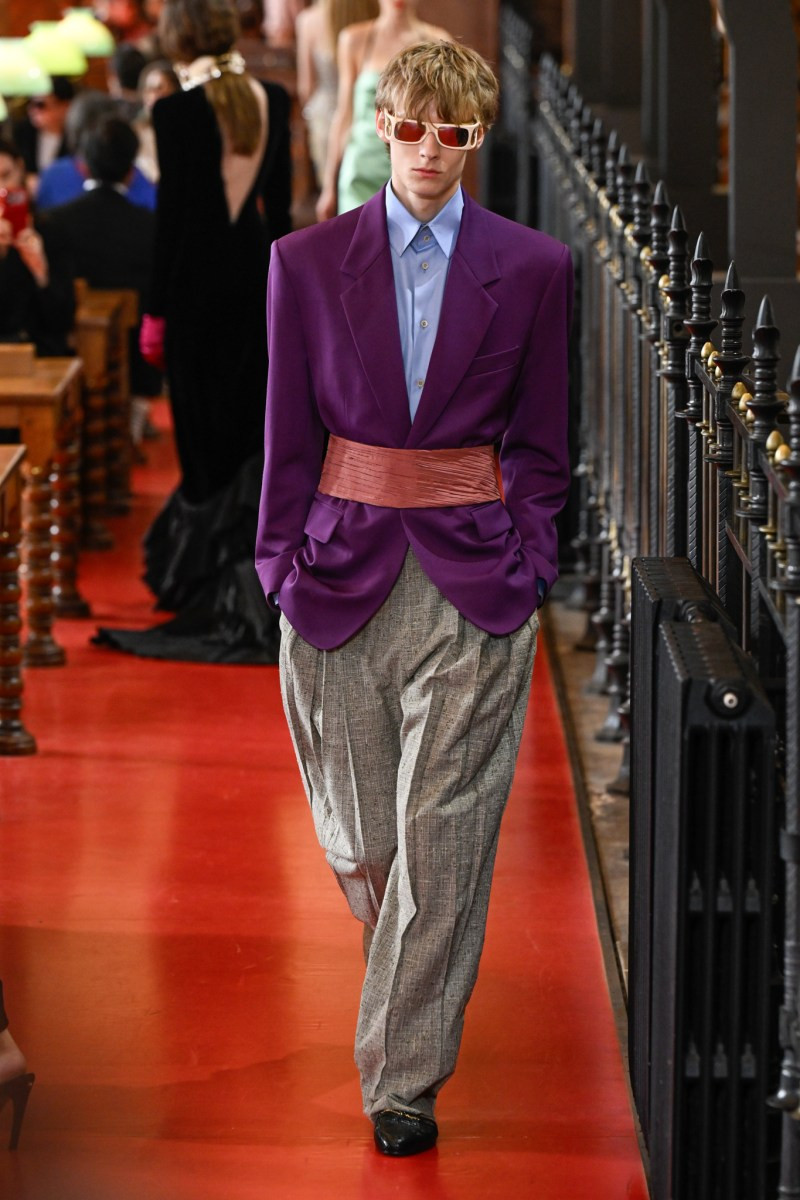 valentino-spring-27-rtw-pfw-r-gg-075.jpeg