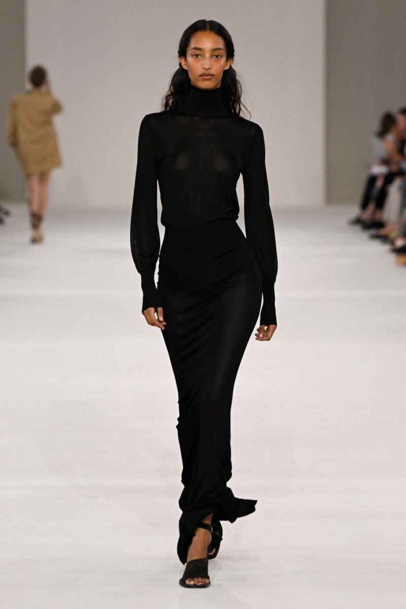 max-mara-spring-27-rtw-r-gg-047.jpg