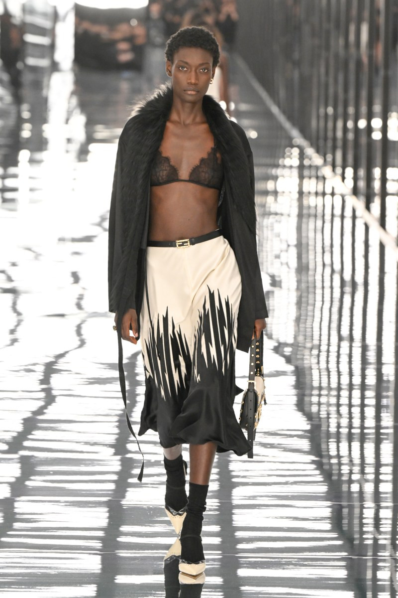 fendi-ss27-rtw-mfw-r-gg-2189.jpg
