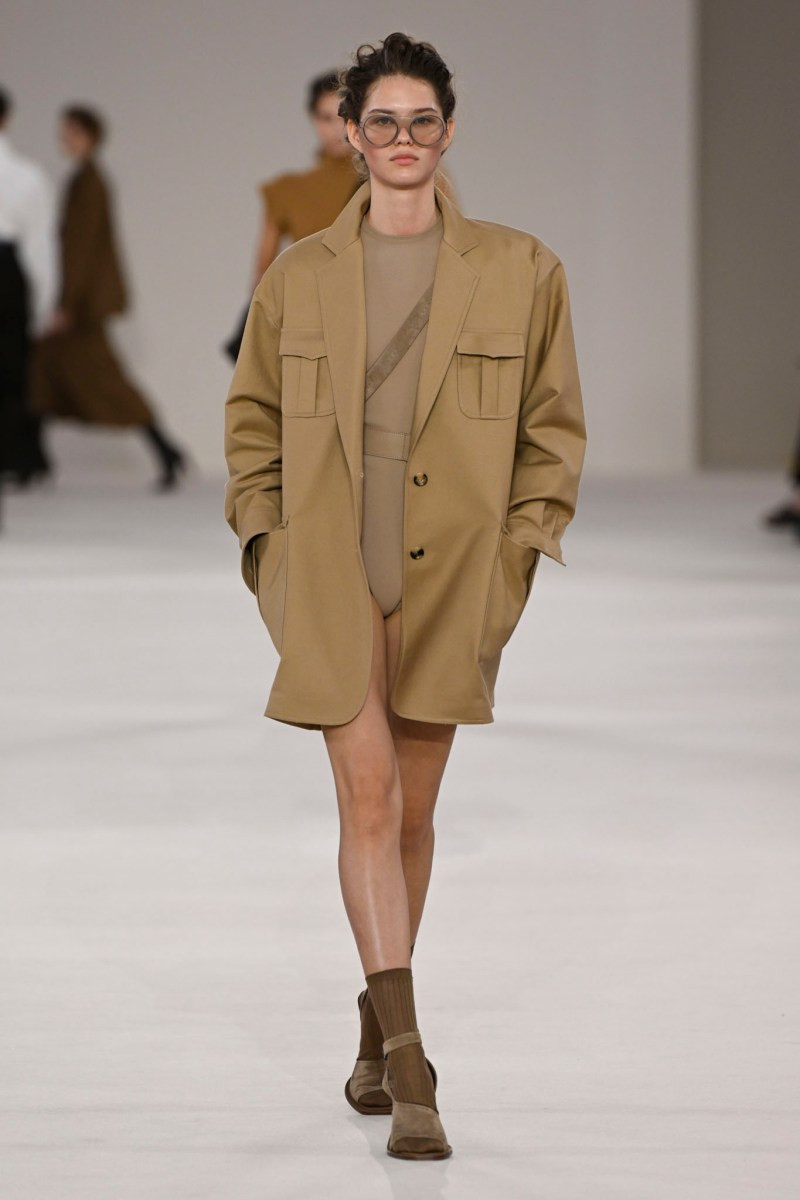 max-mara-spring-27-rtw-r-gg-037.jpg