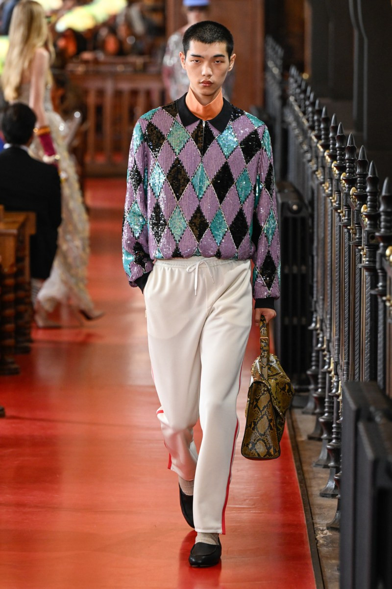 valentino-spring-27-rtw-pfw-r-gg-073.jpeg