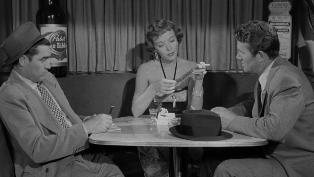 Личный ад 36.1954.BDRip AVC msltel.mkv_snapshot_00.19.02.616.jpg